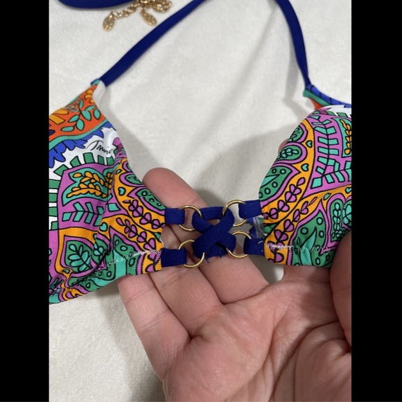 NWT‎ Trina Turk Pacific Paisley BIkini Top size 6 - Picture 7 of 12